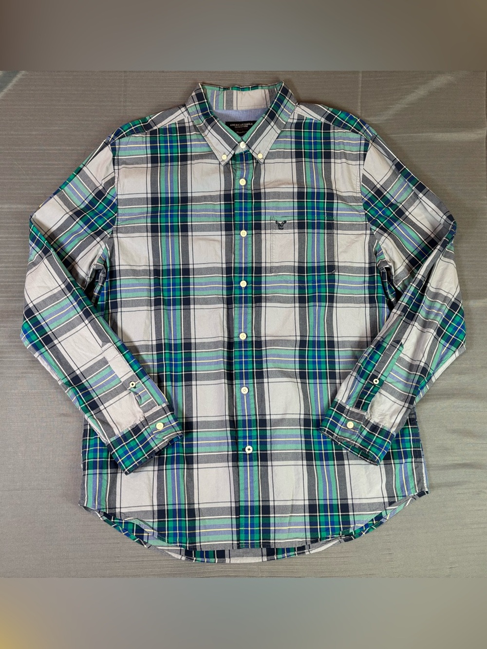American Eagle Plaid Button Up Shirt Men’s XL Athletic Fit Green Blue Long Sleev